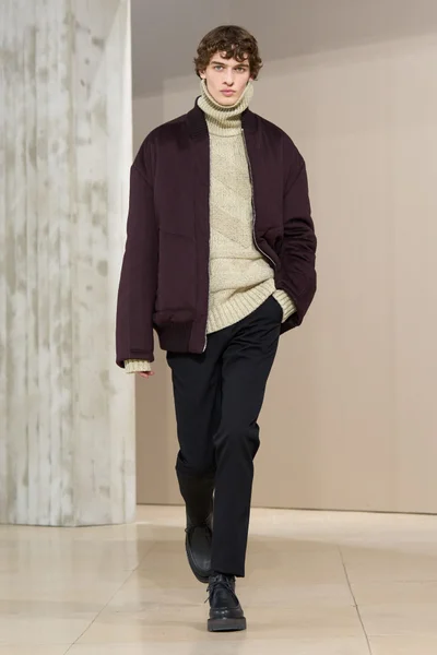 Look 2